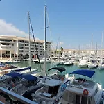 Vue Sur Port Pour Ce T2-3 Cap Hermes, 6 Cou * Fréjus
