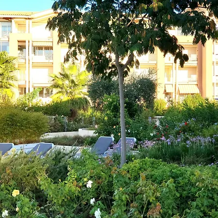 Vue Sur Port Pour Ce T2-3 Cap Hermes, 6 Cou